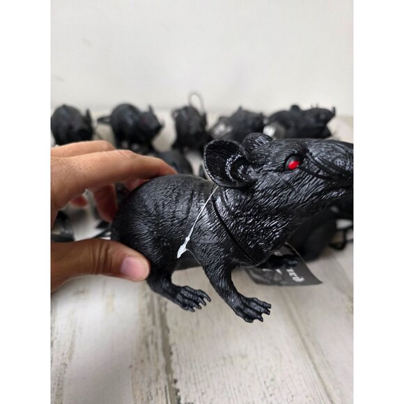 Greenbrier graveyard rat squeak Halloween mouse set lot huge prop decor lifelike - Picture 3 of 11